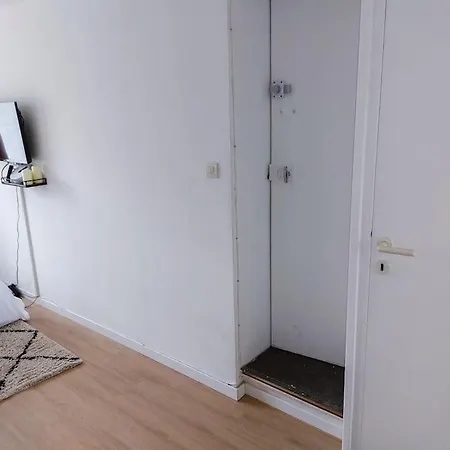 Le - Petit Dejeuner, Netflix, Jacuzzi Apartment *