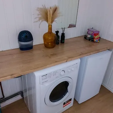 Le - Petit Dejeuner, Netflix, Jacuzzi Apartment